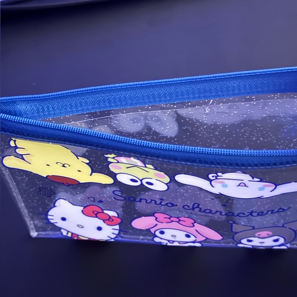 Sanrio Characters Glitter Zippered Pouch Hello Kitty My Melody Kuromi + Friends - Picture 4 of 7